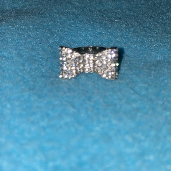 BOW rhinestone silver tone ring size 9 - Picture 2 of 4